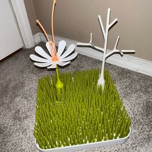 Boon grass drying rack with accessories.